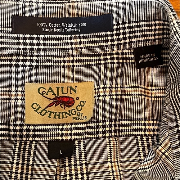 Cajun Clothing Co - Men’s Long Sleeve Shirt - Embroidered Crawfish - Size: L - Picture 7 of 7